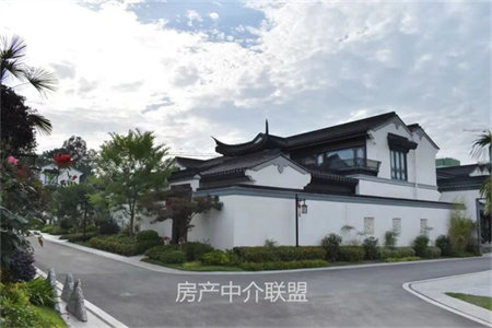 和美苑3室2厅1卫96㎡，附房12·3平。